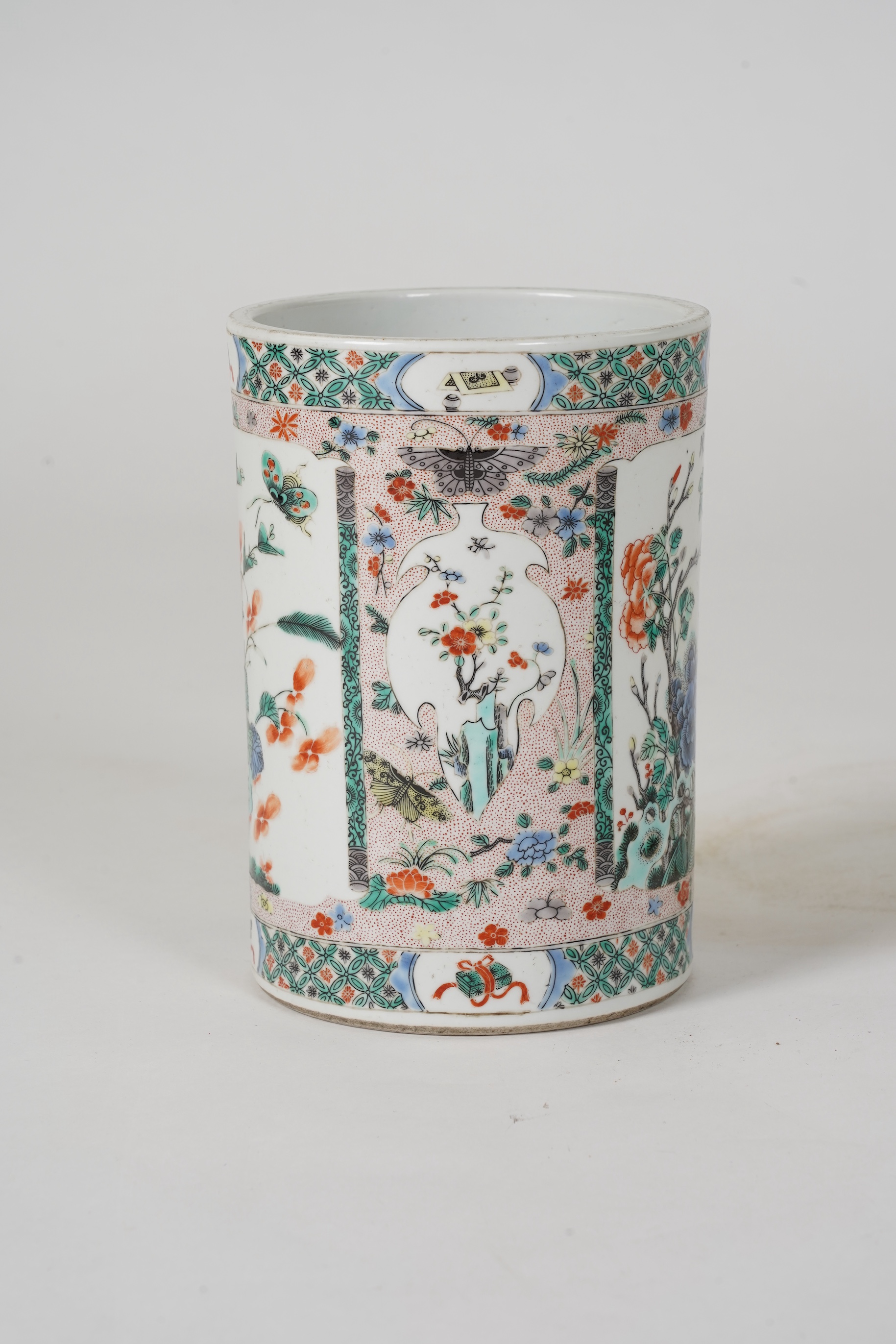 A Chinese famille verte brushpot, late 19th/early 20th century